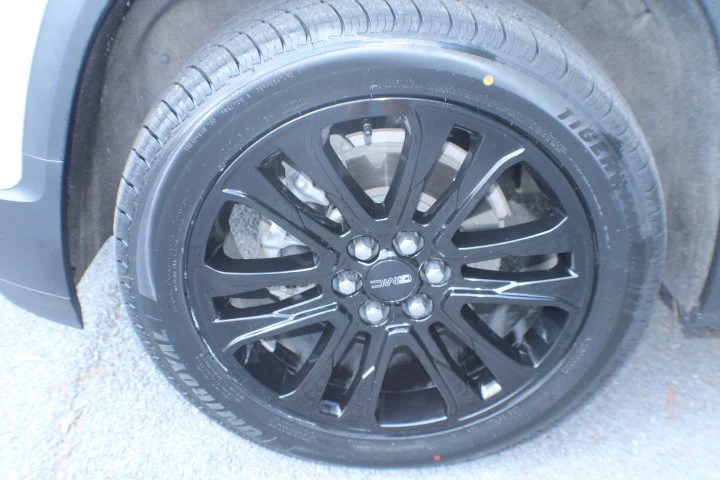 Certified Used 2023 Summit White GMC SLE image 5
