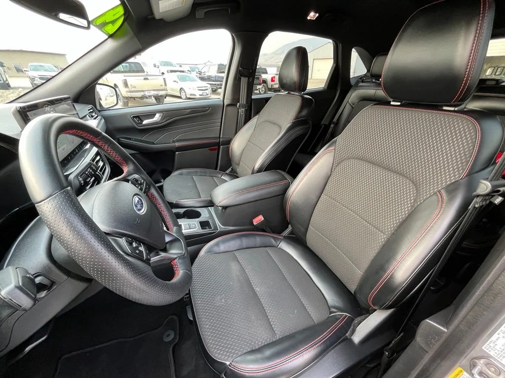 Used 2024 Silver Ford ST-Line Elite image 9