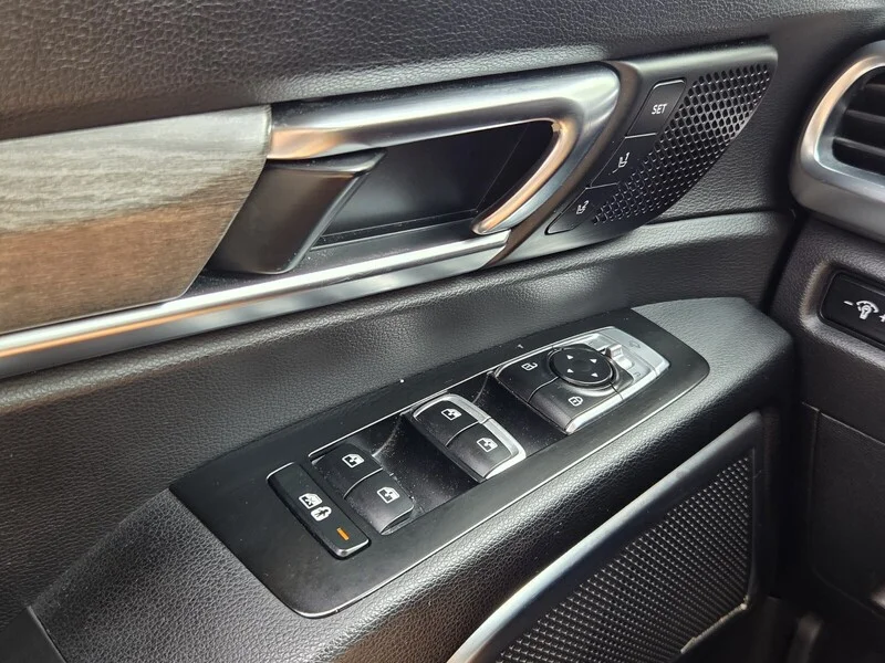 Used 2020 Everlasting Silver KIA SX image 33