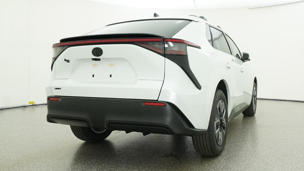 New 2026 Wind Chill Pearl Toyota XLE image 9