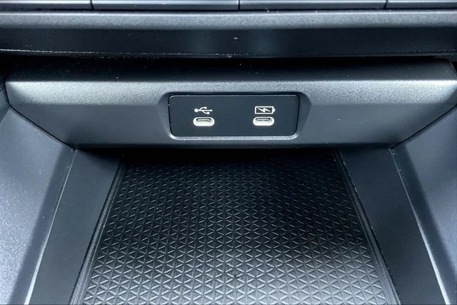 Used 2025 Silver Honda LX image 18