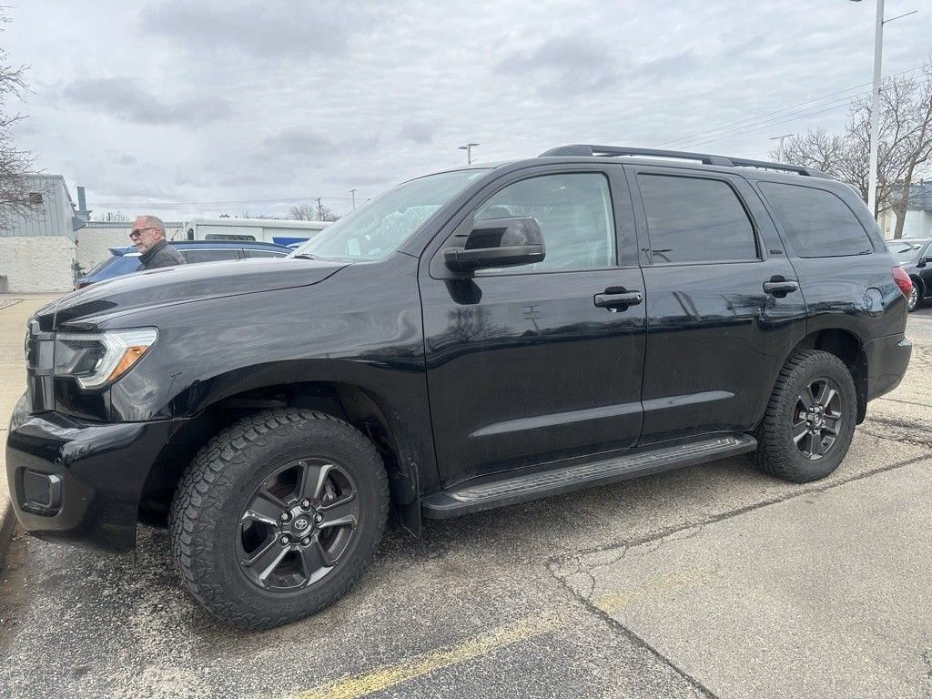 2021 Toyota Sequoia 5.7 Auto 4WD SR5's photo