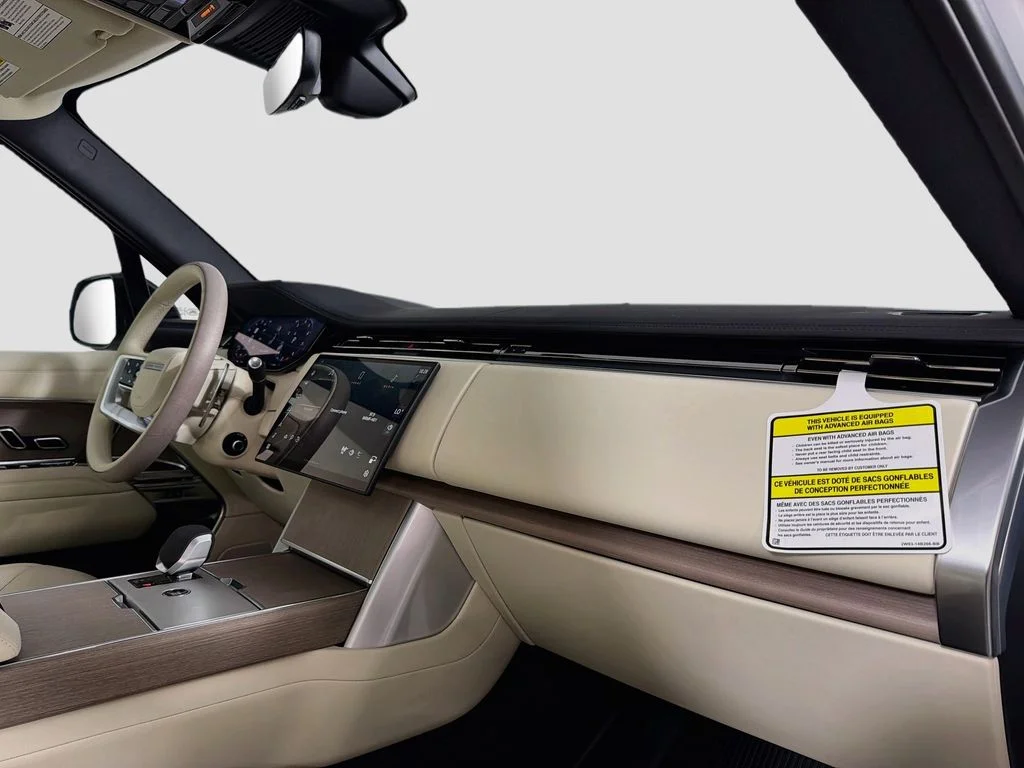 New 2026 Fuji White Land Rover SE image 31