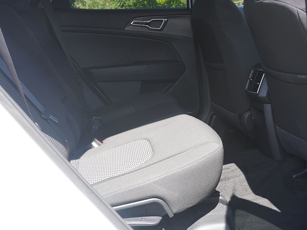Used 2024 White Kia LX image 31
