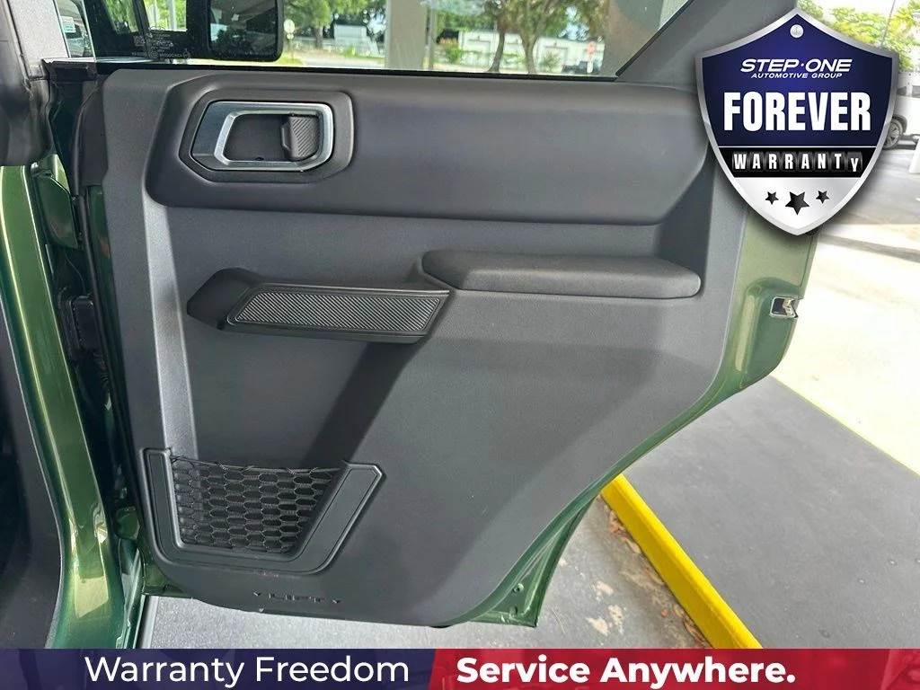 Used 2025 Green Ford Badlands image 32