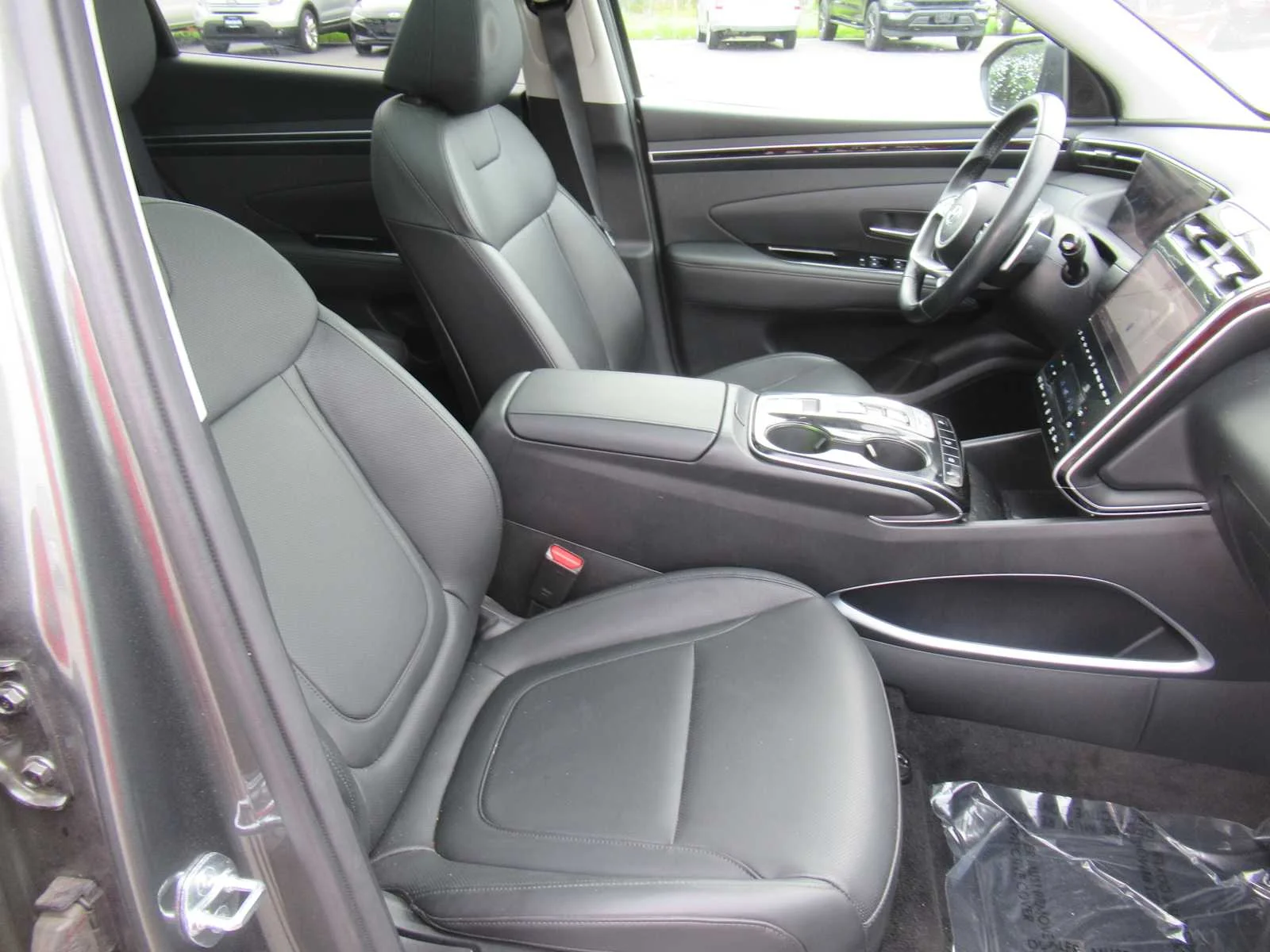 Used 2024 Amazon Gray Hyundai SEL Convenience image 24