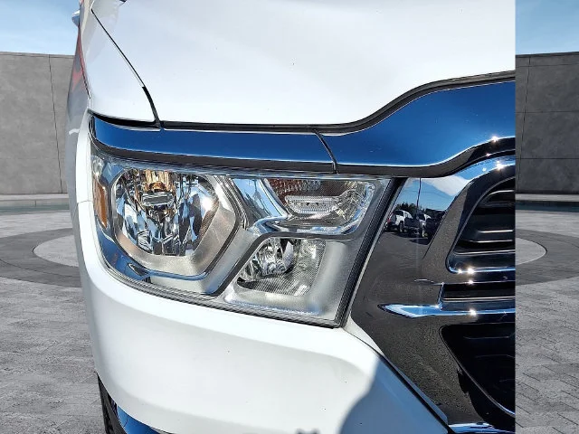 Used 2022 White Ram Big Horn/Lone Star image 9