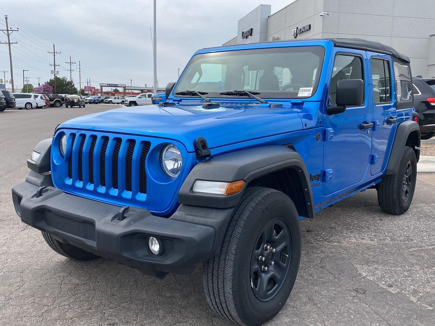 2022 Jeep Wrangler Sport's photo
