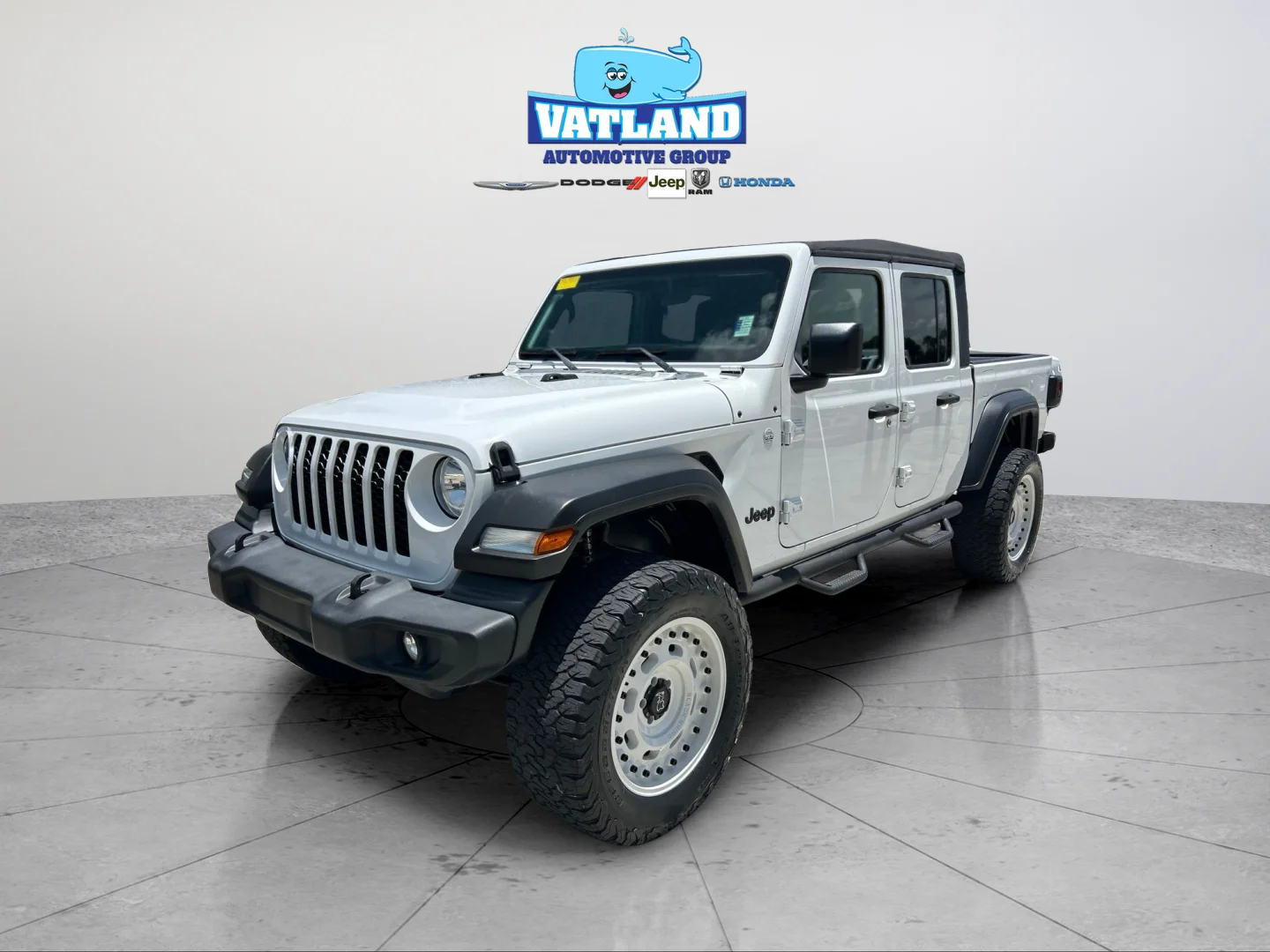 Used 2020 Bright White Clearcoat Jeep Sport image 20