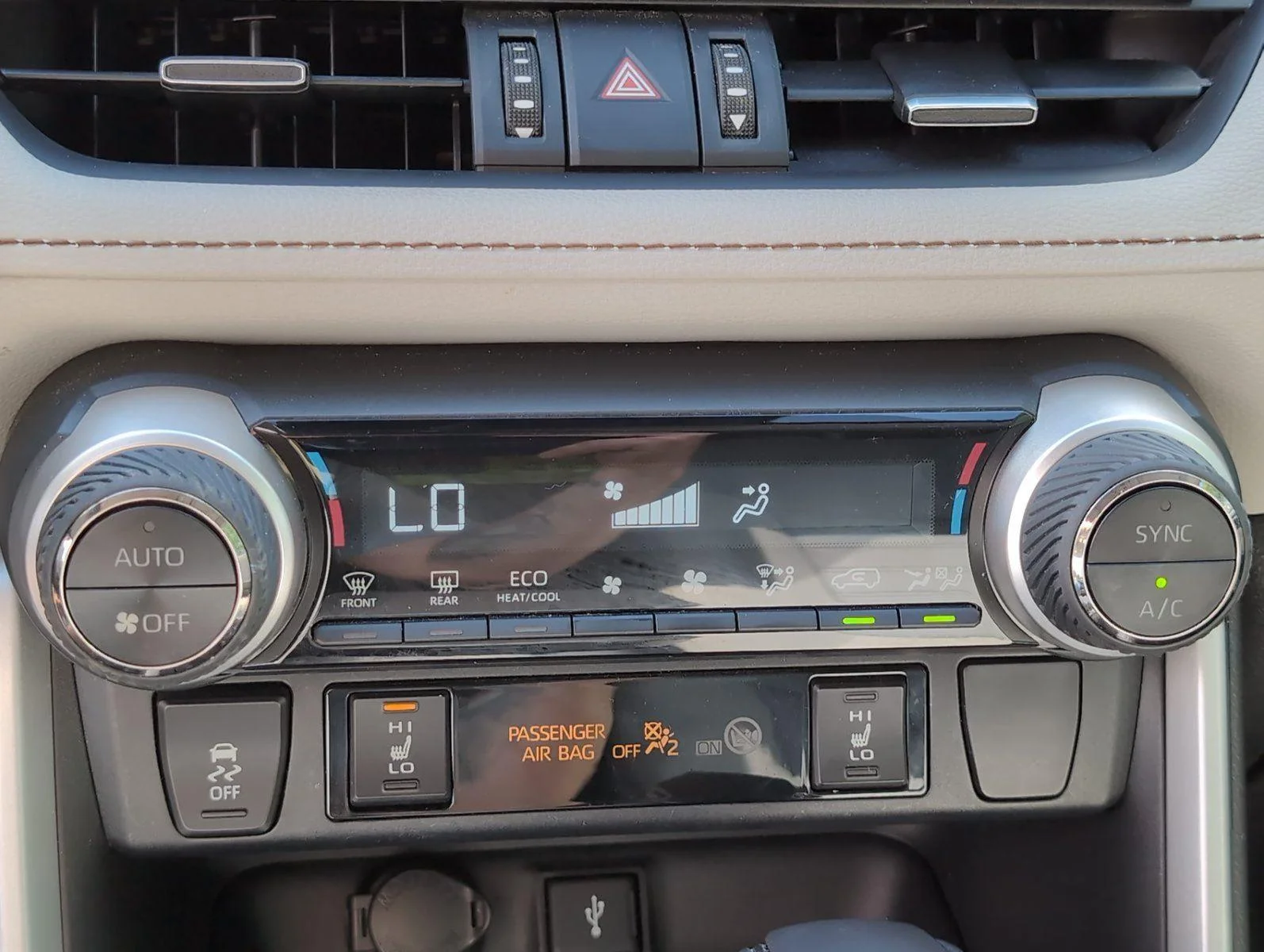 Used 2022 Blizzard Pearl Toyota Hybrid XLE Premium image 24