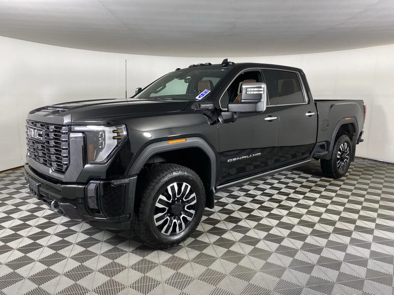 Used 2024 Onyx Black GMC Denali Ultimate image 3