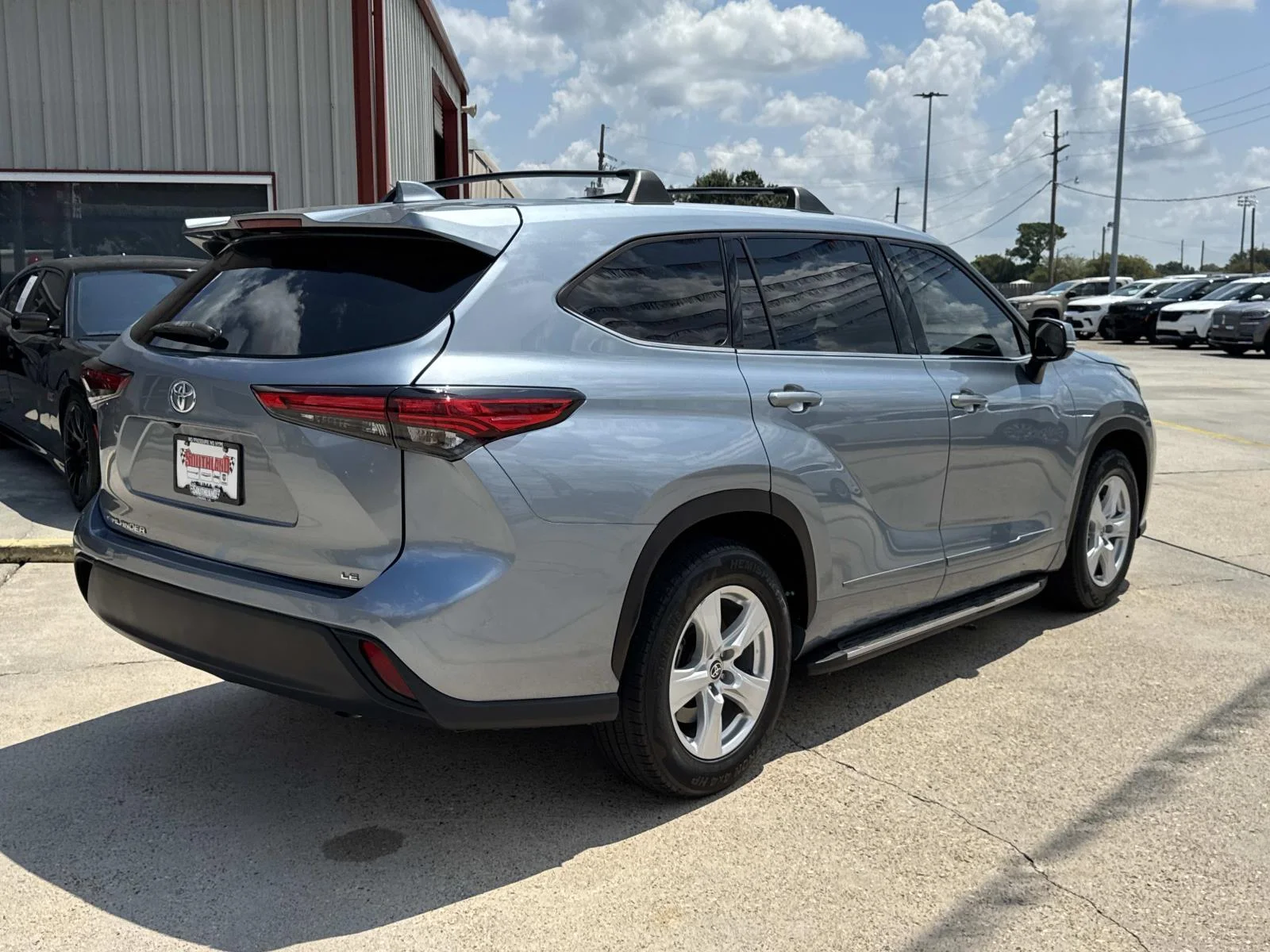 Used 2021 Moon Dust Toyota L image 7