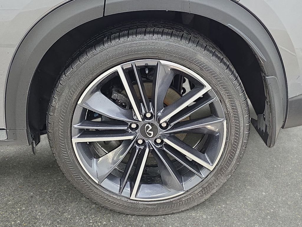 Certified Used 2023 Graphite Shadow INFINITI LUXE image 30