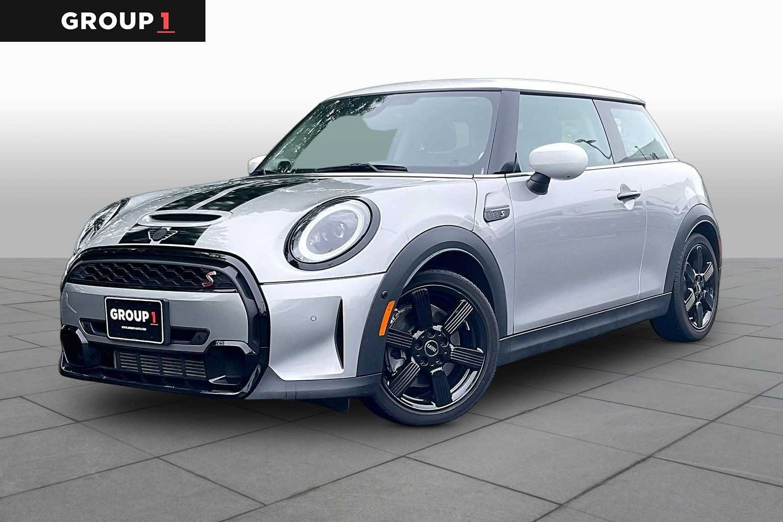 2024 MINI Hardtop Cooper S's photo
