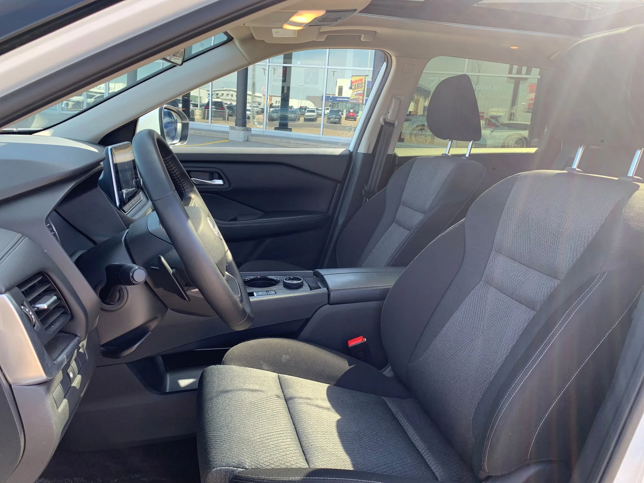 Certified Used 2025 Everest White Tricoat Pearl Nissan SV*Adaptive Cruise | Remote Start | Htd Seats | Pano Roof | Htd Wheel | Blind Spot Detection image 7