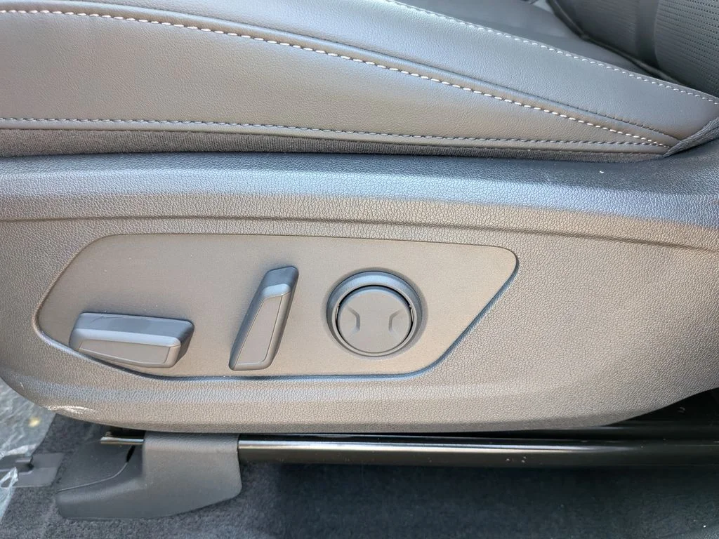 New 2026 White Pearl Kia S image 41