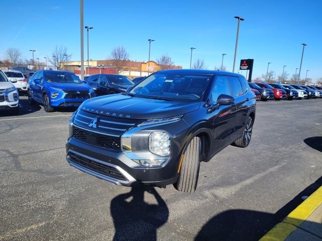 New 2026 Gray Mitsubishi SE image 3
