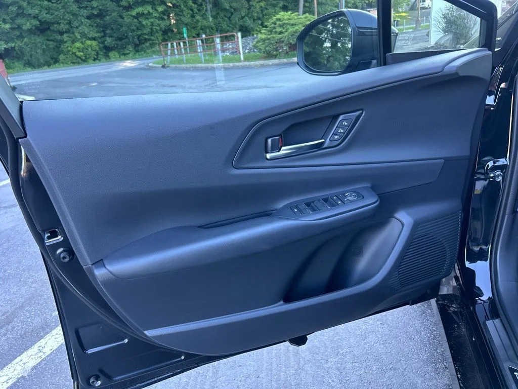 2026 Toyota Prius Plug-in Hybrid XSE Premium - Photo 10