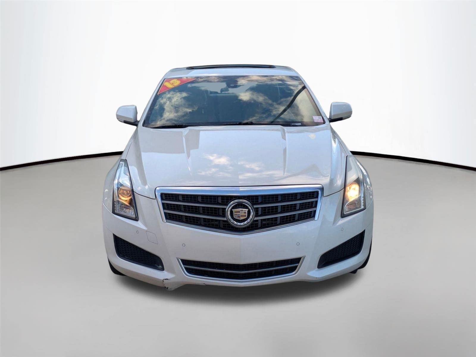 Used 2013 White Diamond Tricoat Cadillac Luxury image 2