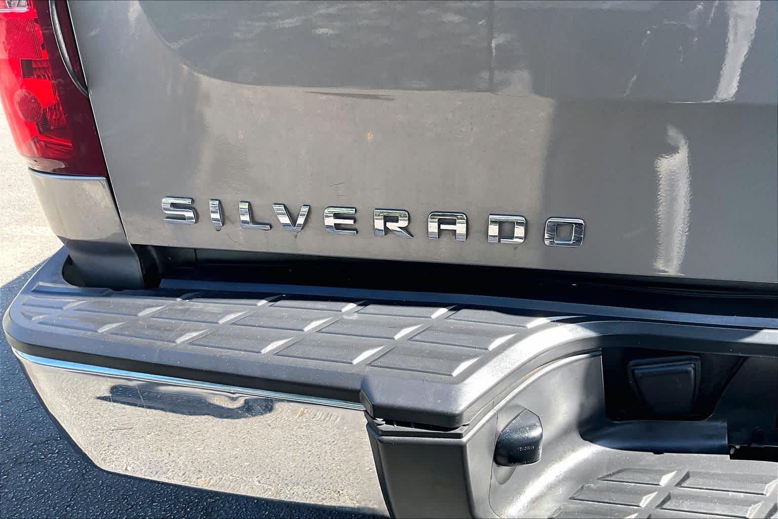 Used 2012 Graystone Metallic Chevrolet LS image 9