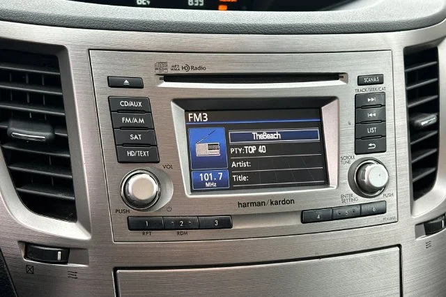 Used 2014 Gray Subaru 2.5i image 22