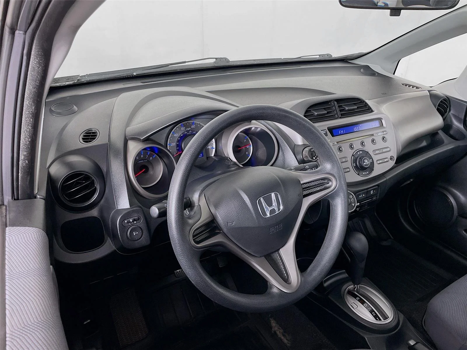 Used 2009 Storm Silver Metallic Honda BASE image 13