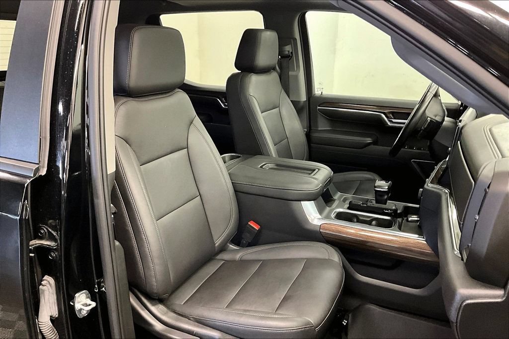 Used 2022 BLACK Chevrolet LT Trail Boss image 6