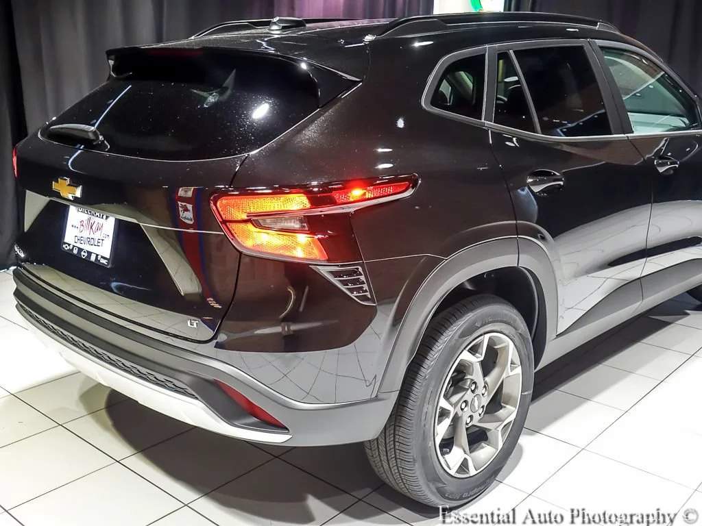 2026 Chevrolet Trax LT - Photo 8