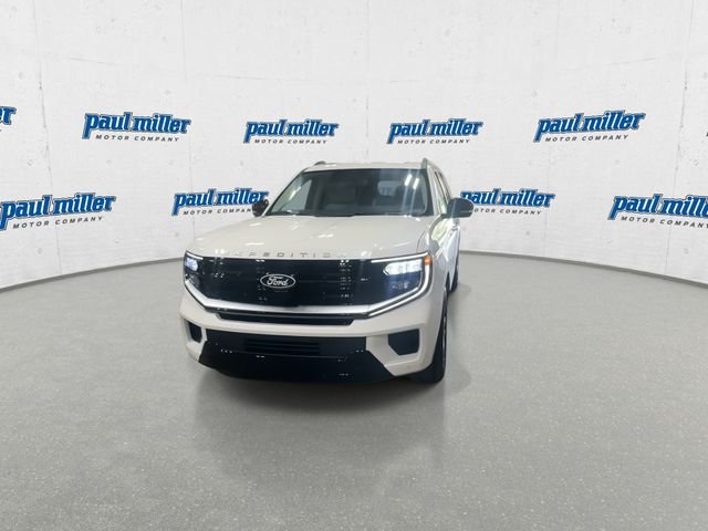 New 2027 White Ford Platinum image 3