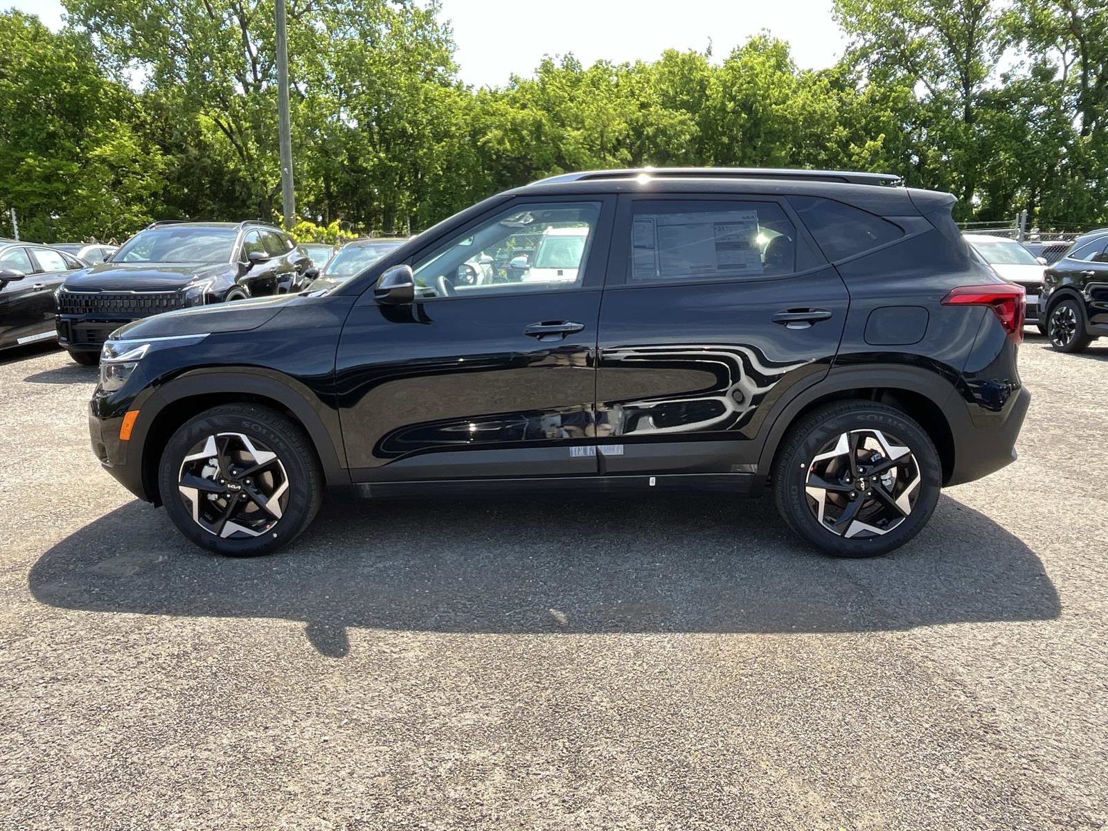 New 2026 Fusion Black Kia S image 4
