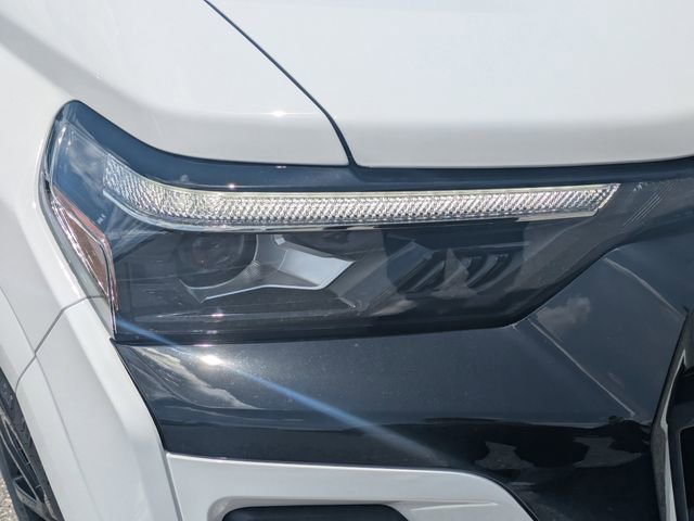 2025 Chevrolet Colorado Z71 - Photo 9