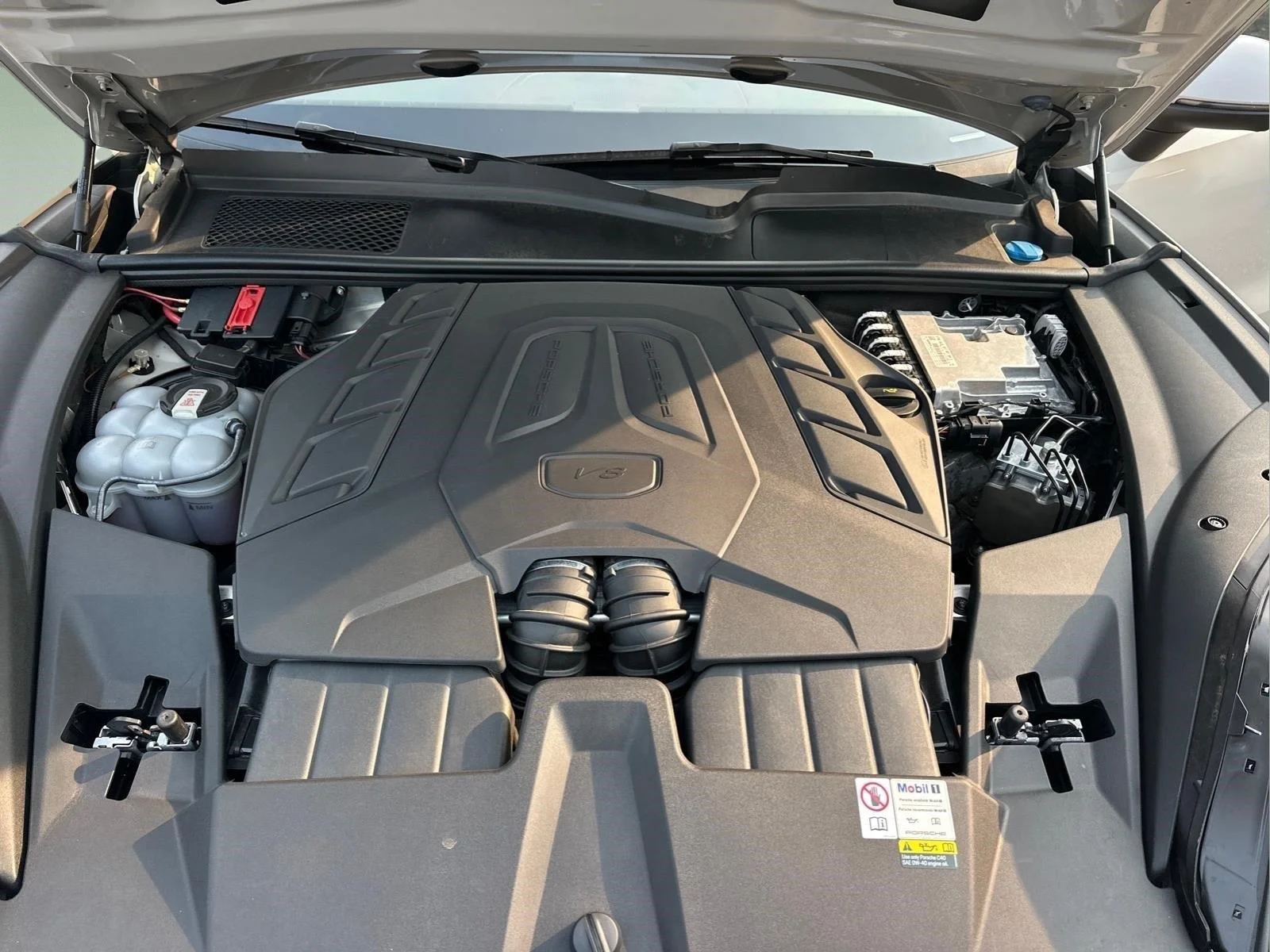 Used 2024 Chalk Porsche S image 35