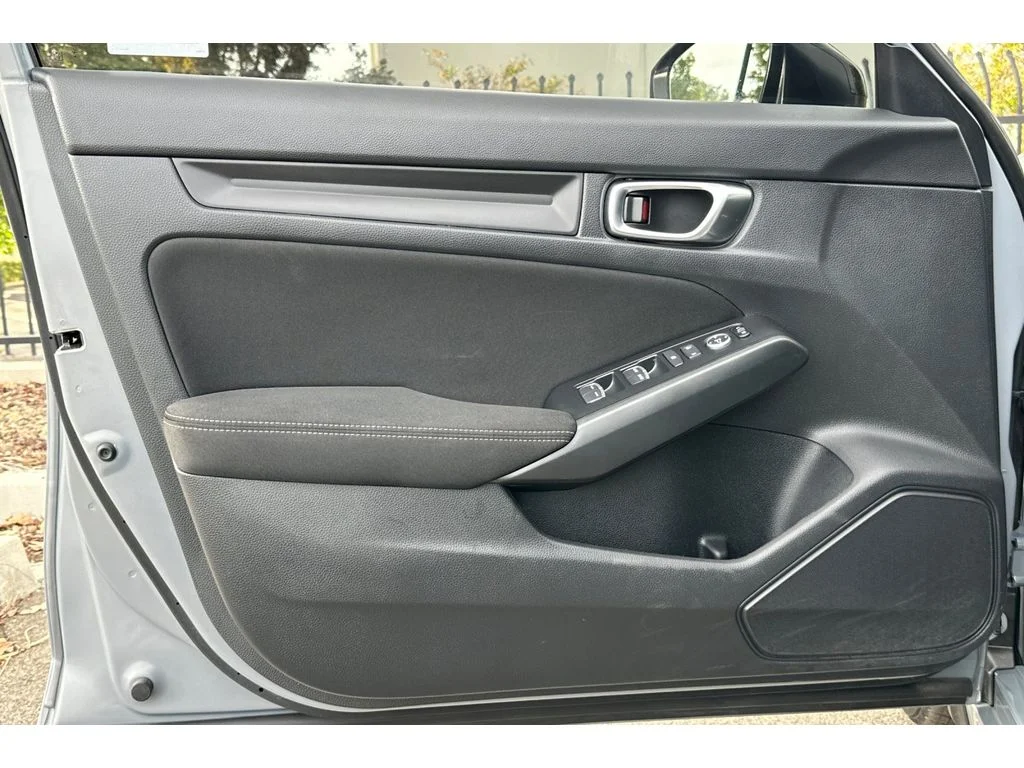 Used 2025 Sonic Gray Pearl Honda Sport image 11