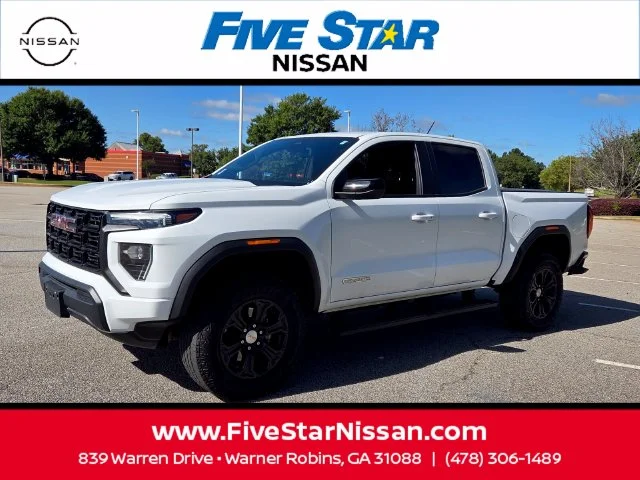 Used 2024 White GMC Elevation image 3