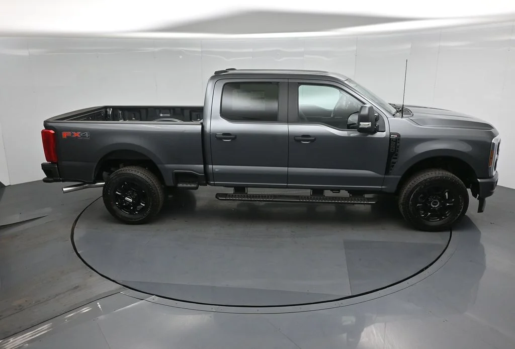 New 2026 Gray Ford XL image 33