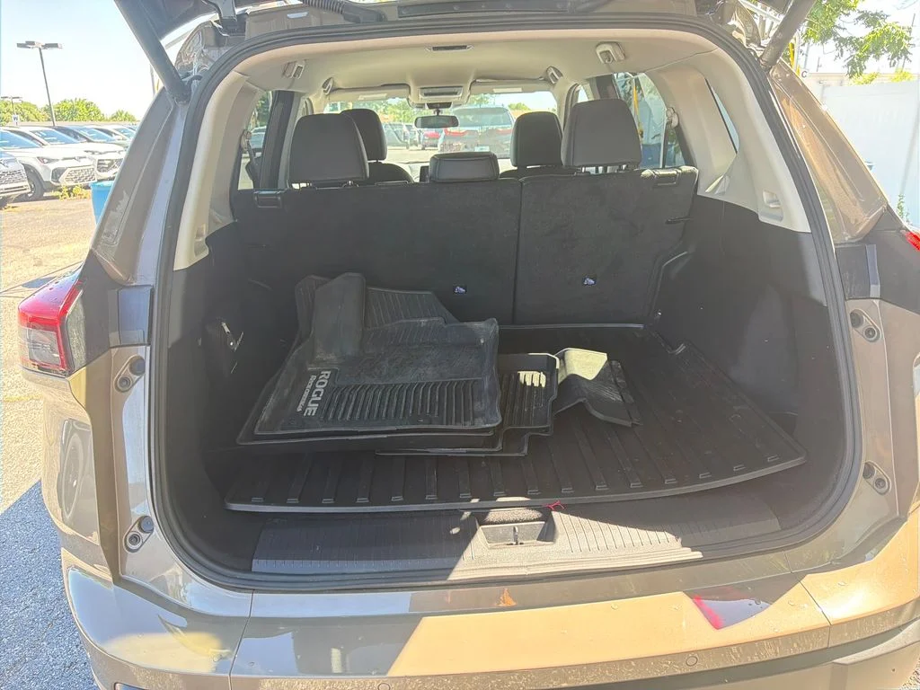Used 2025 Beige/tan Nissan Rock Creek image 28