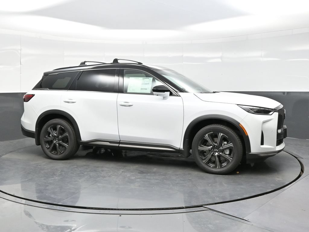 New 2027 2T RAD WHT INFINITI Autograph AWD image 8