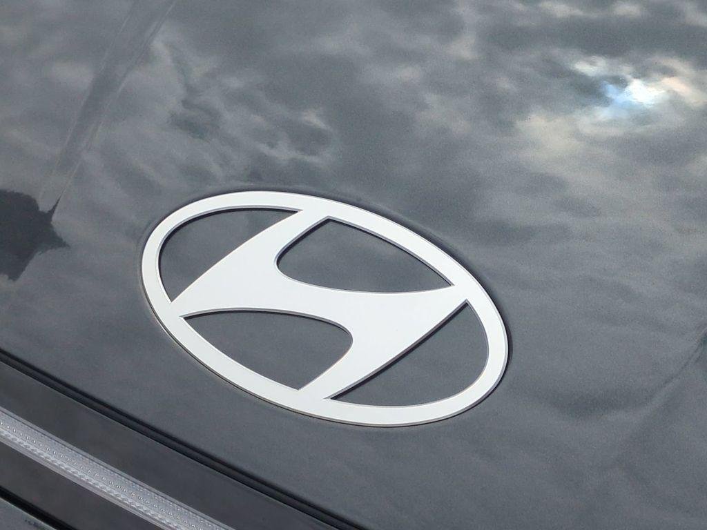New 2026 Gray Hyundai SEL image 13