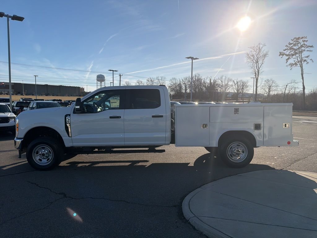 2026 Ford F-350 Super Duty Chassis Cab XL - Photo 6