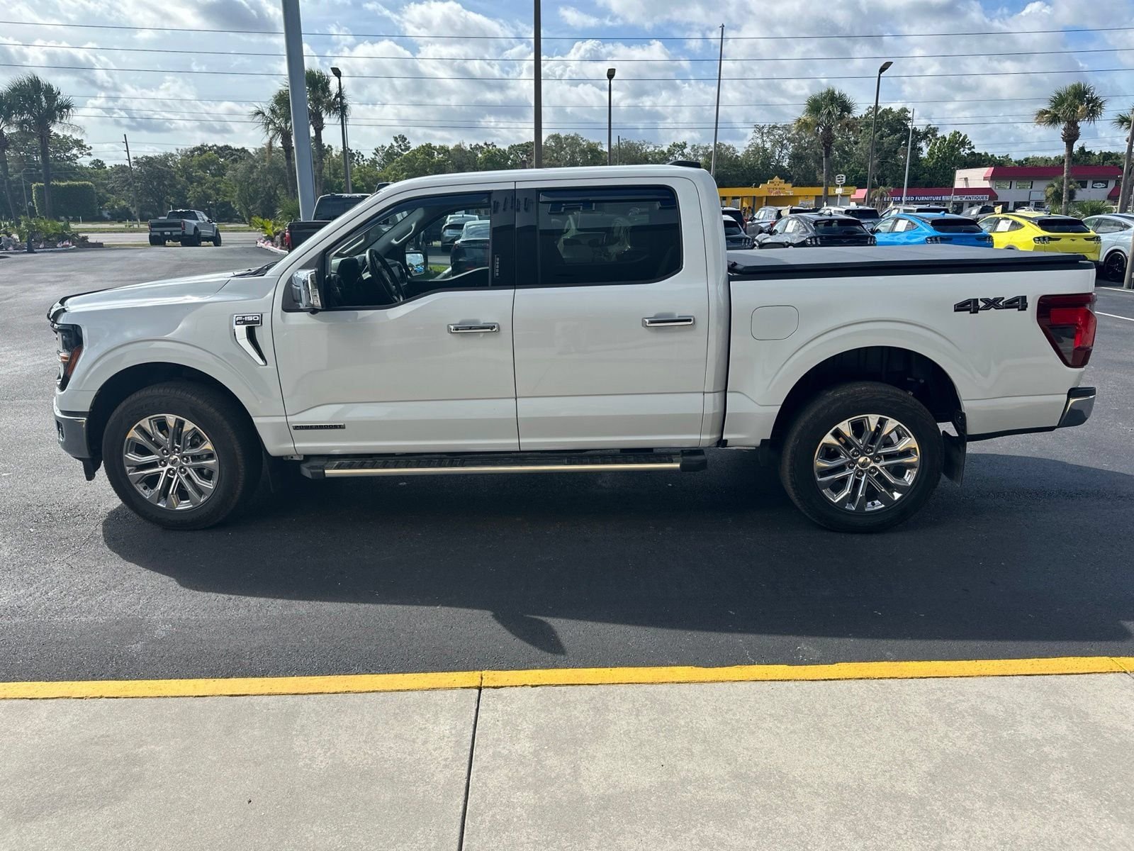 Certified Used 2024 Oxford White Ford XLT image 7