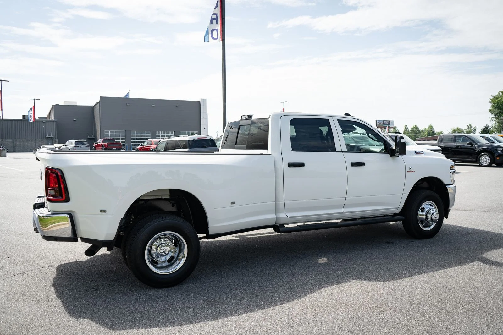 New 2026 White Ram Tradesman image 10