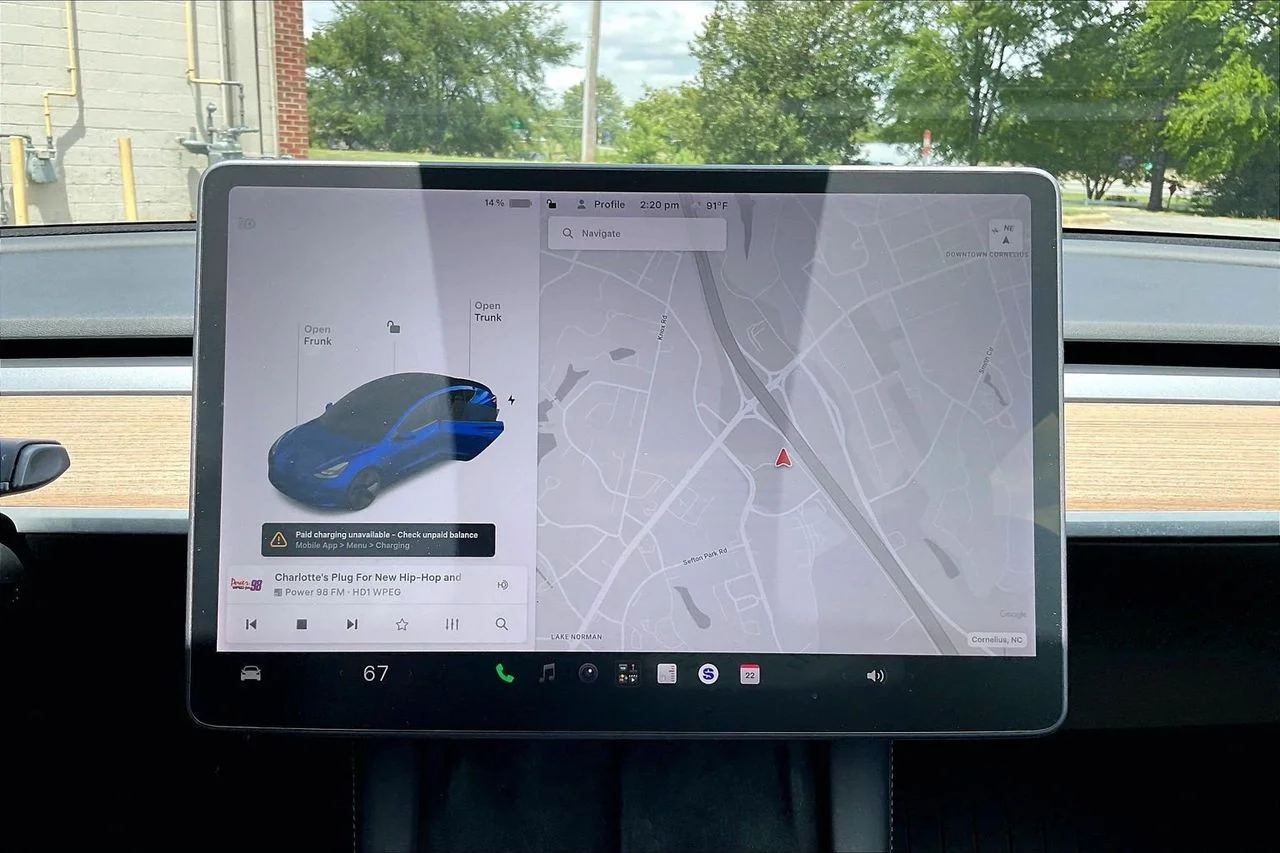 Used 2021  Tesla Standard Range Plus image 14