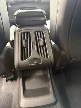 Used 2026 Black BMW xDrive28i image 19