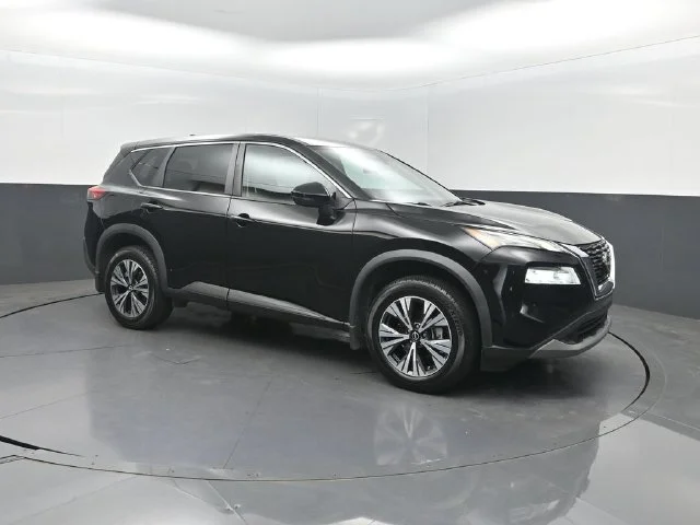 Used 2022 Black Nissan SV image 38