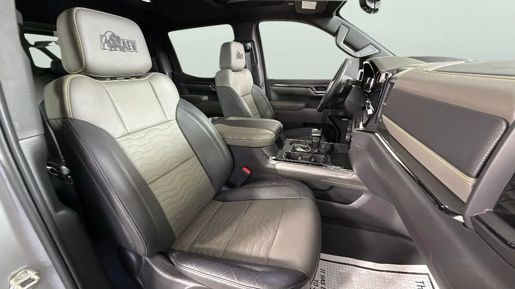 Used 2025 Slate Gray Metallic Chevrolet ZR2 image 35
