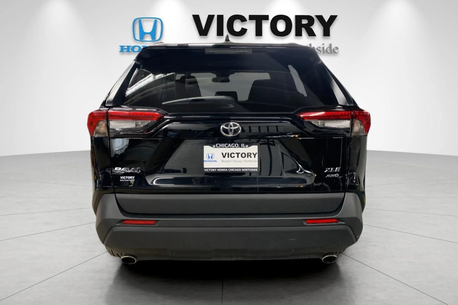Used 2024 Black Toyota XLE image 5