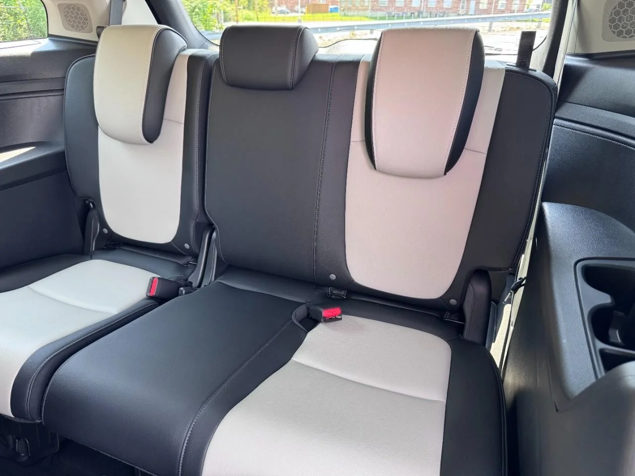 2025 Honda Odyssey Elite - Photo 12