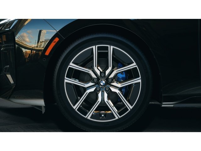 New 2026 Black Sapphire Metallic BMW 760i xDrive image 7