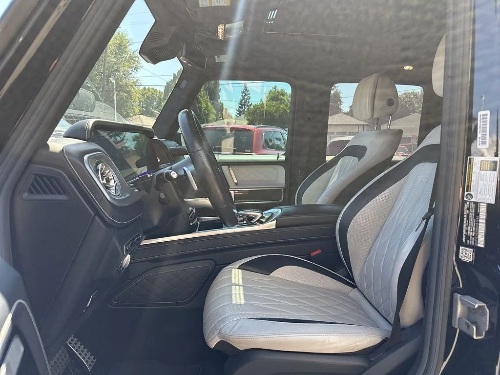 Used 2021 Black Mercedes-Benz G 550 image 9