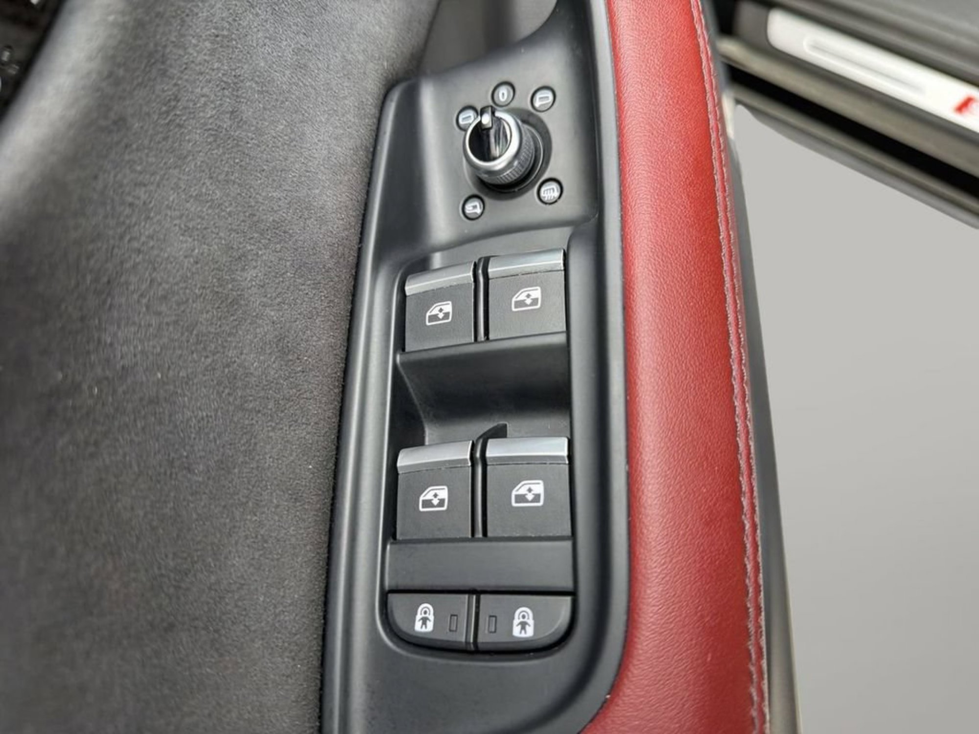 Used 2024 Mythos Black Metallic Audi Premium Plus image 15